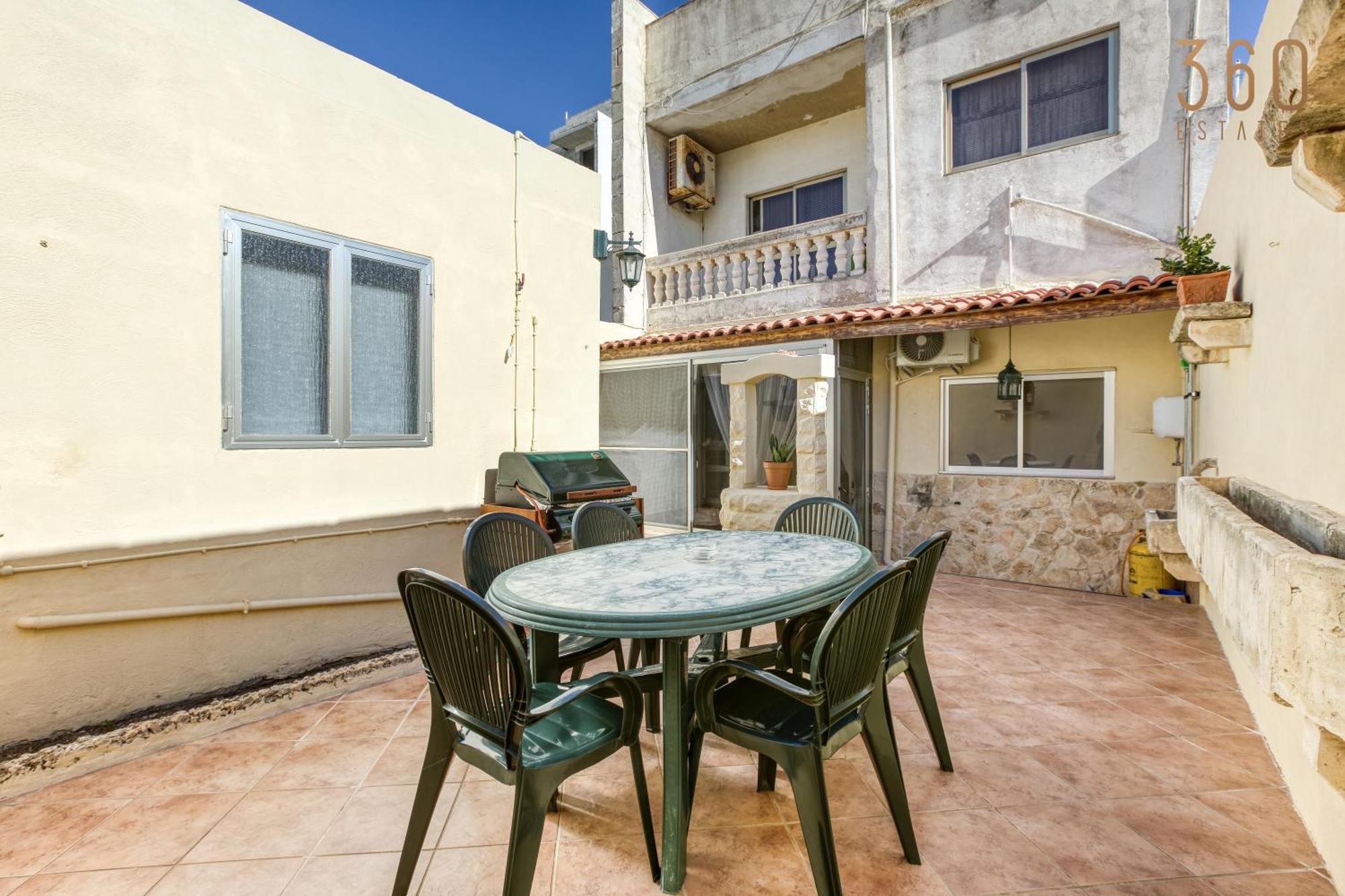 A Lovely 3Br Maisonette In Lovely Town Of Rabat By 360 Estates Kültér fotó