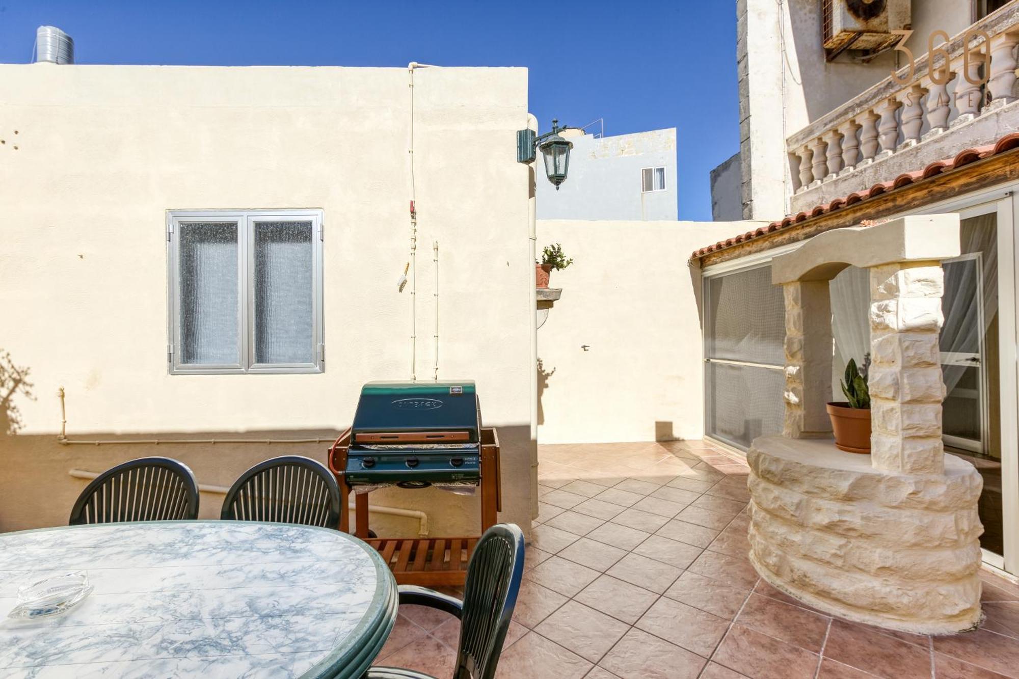 A Lovely 3Br Maisonette In Lovely Town Of Rabat By 360 Estates Kültér fotó