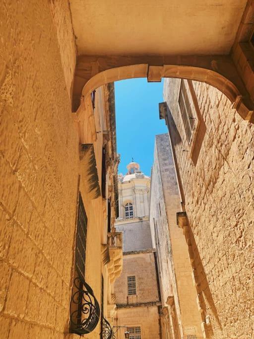 A Lovely 3Br Maisonette In Lovely Town Of Rabat By 360 Estates Kültér fotó