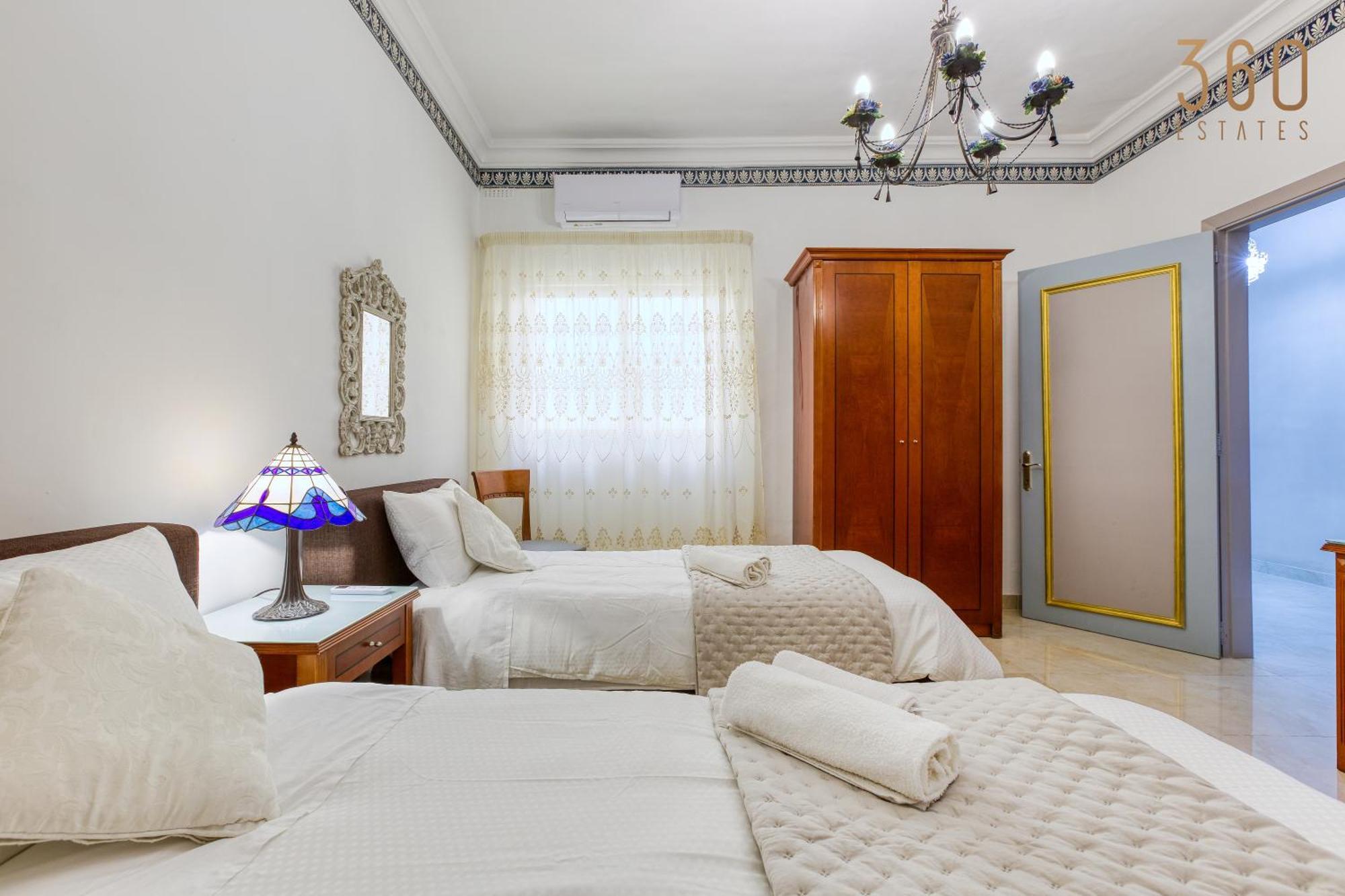 A Lovely 3Br Maisonette In Lovely Town Of Rabat By 360 Estates Kültér fotó