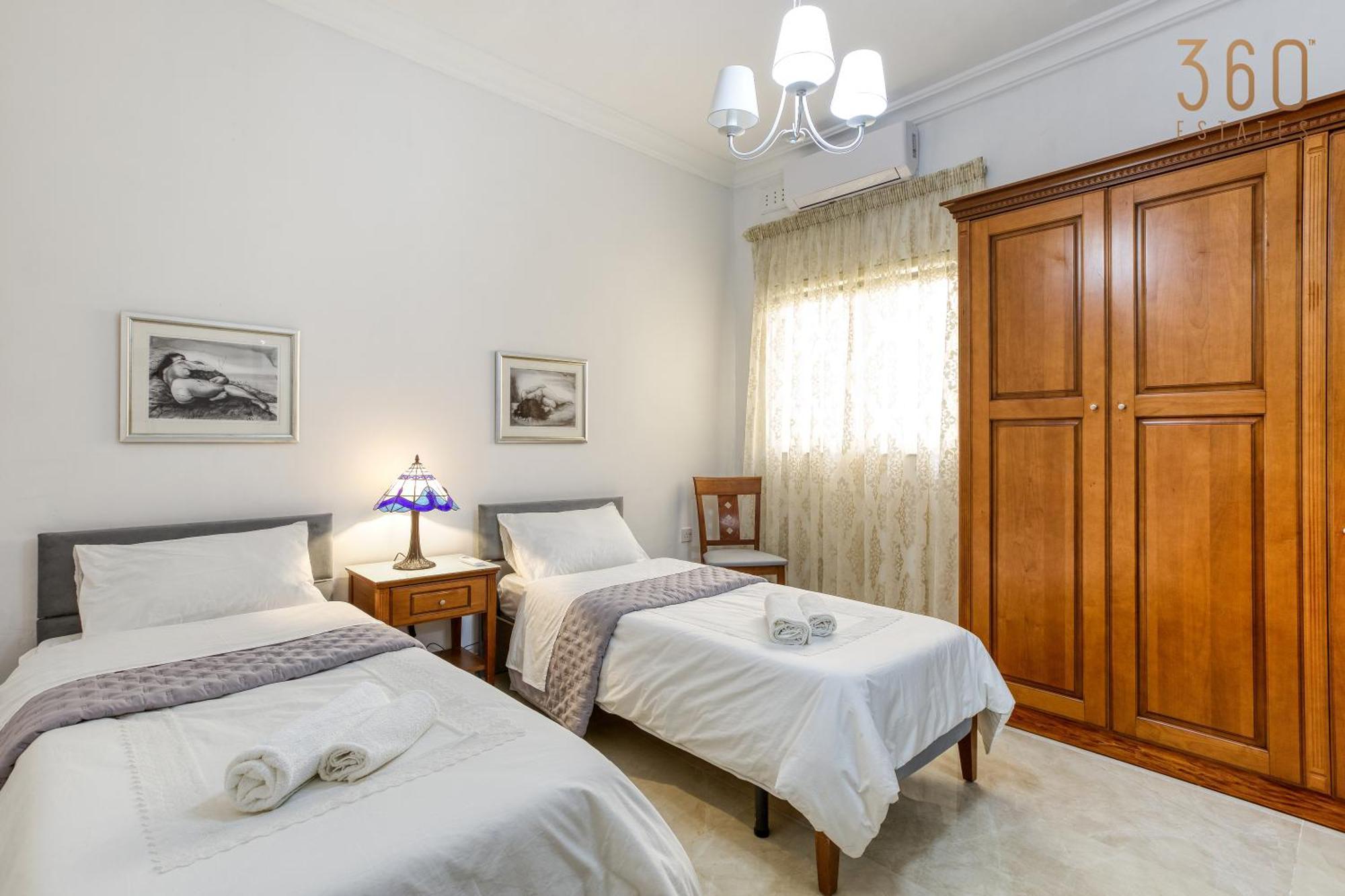 A Lovely 3Br Maisonette In Lovely Town Of Rabat By 360 Estates Kültér fotó