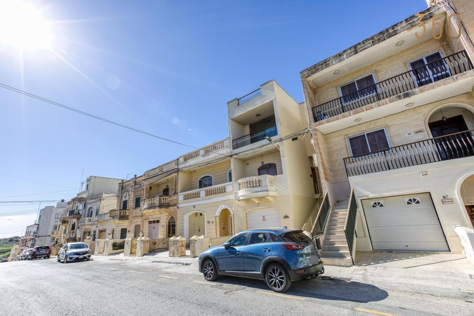 A Lovely 3Br Maisonette In Lovely Town Of Rabat By 360 Estates Kültér fotó